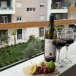 Olive Square Apartment Budva