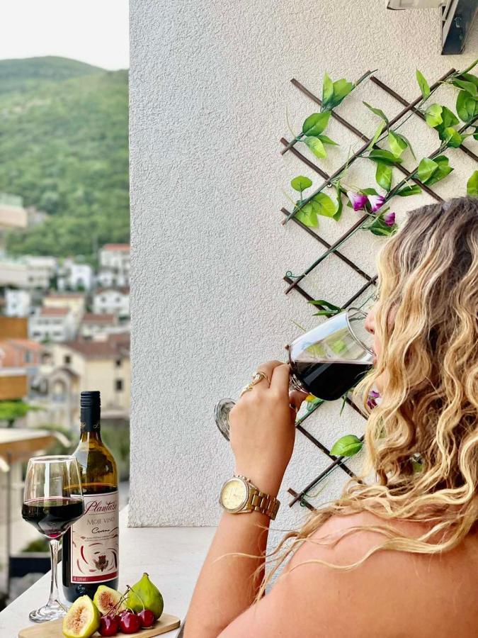 Olive Square Apartament Budva